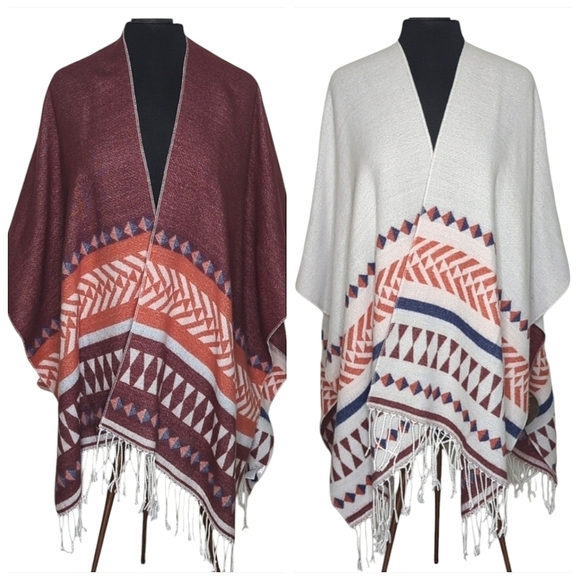 Loft Outlet Reversible Wrap Poncho with Fringe Geometric Print OS - Picture 14 of 14